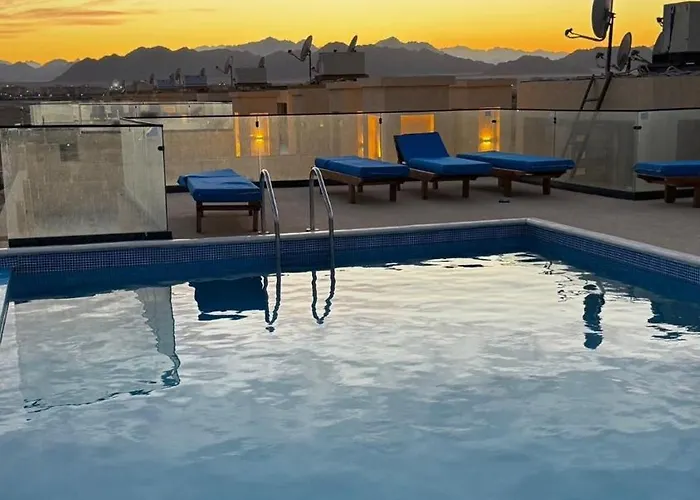 With A Rooftop Pool At The View Appartamento Sharm el Sheikh
